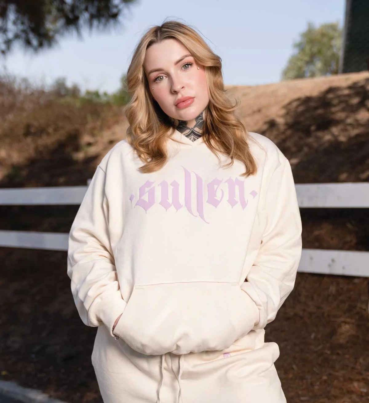 ANGELS SWEATSHIRT - TOFU