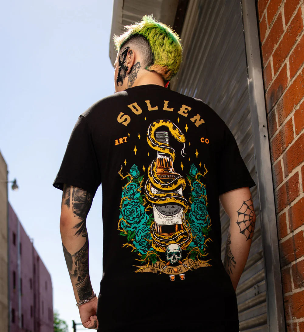WHISKEY BOTTLE PREMIUM TEE