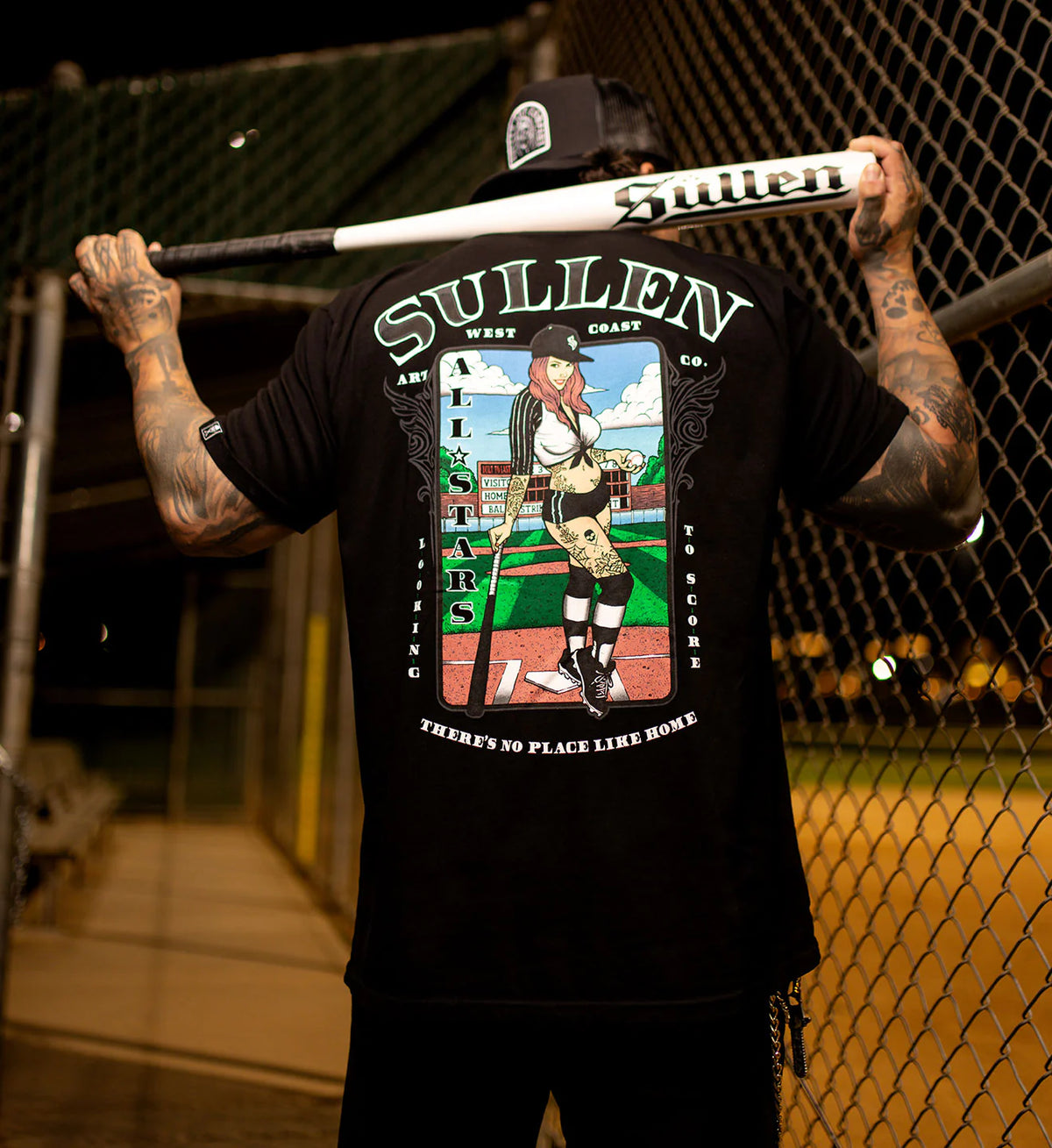 LOOKING TO SCORE PREMIUM TEE