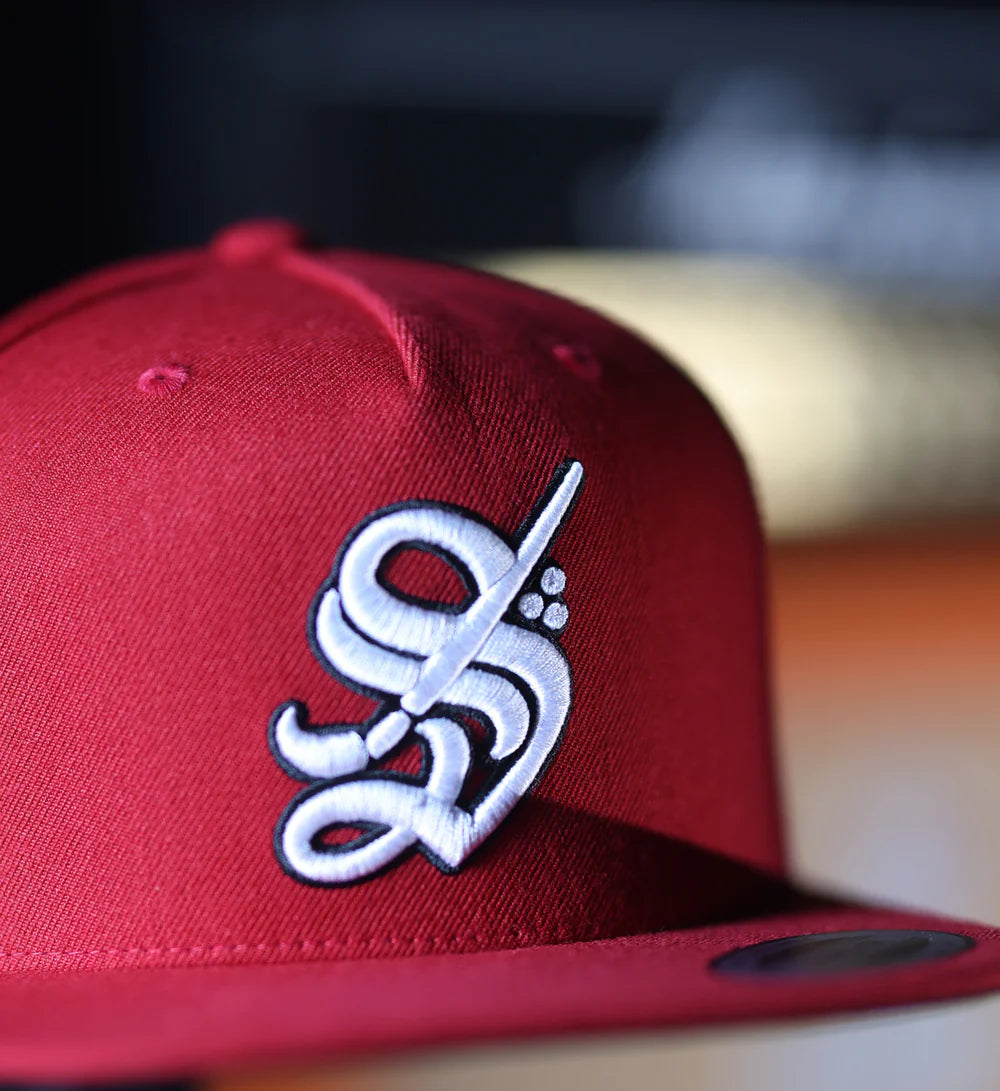 HEAVY HITTER SNAPBACK RED