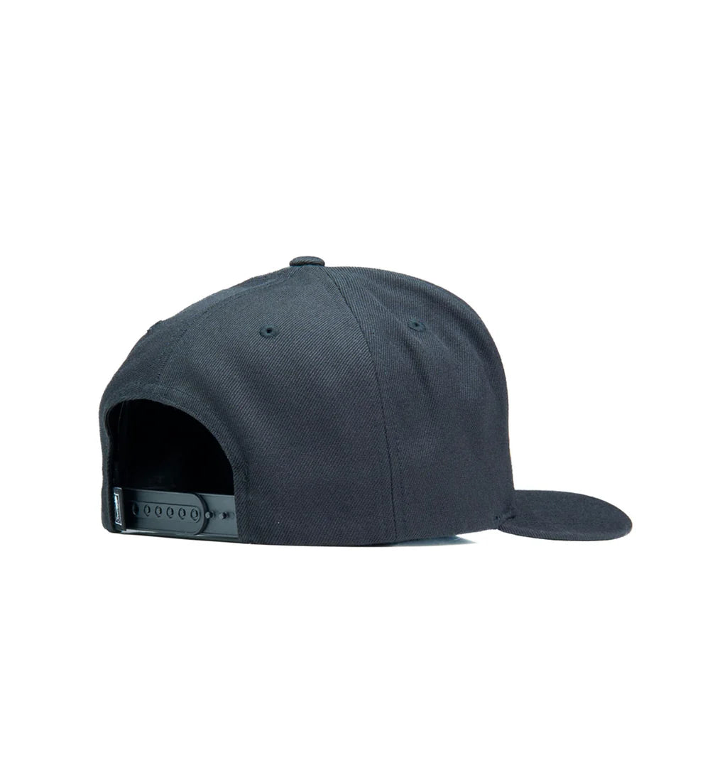 DETAIL DEVIL'S SNAPBACK BLACK/WHITE