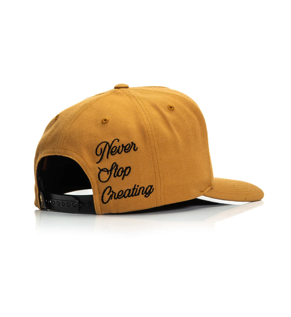 STACK SCRIPT SNAPBACK CAMEL