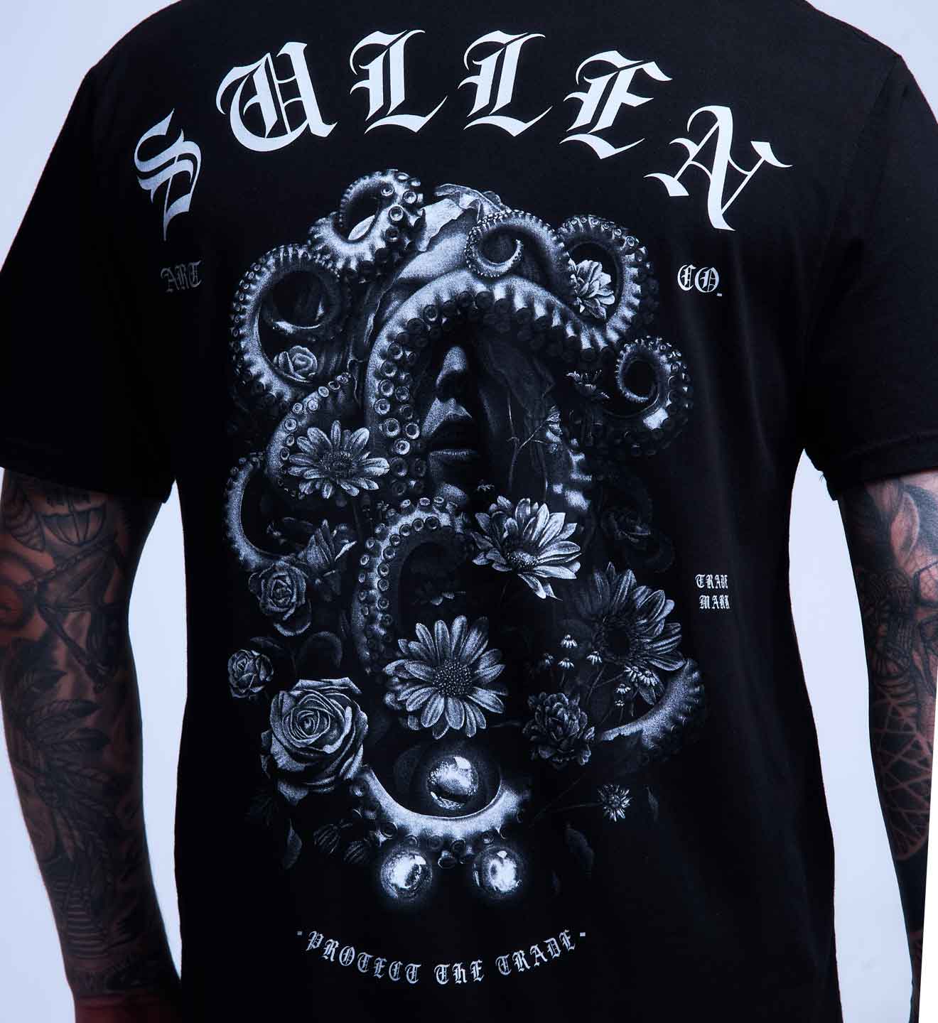 PULL ME UNDER PREMIUM TEE